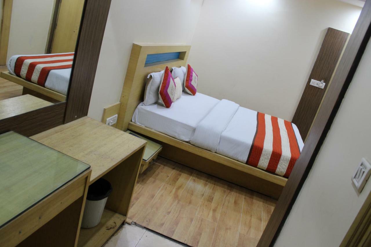 Hotel Lav Kush Deluxe " 3 Min Walking From New Delhi Railway Station " Luaran gambar