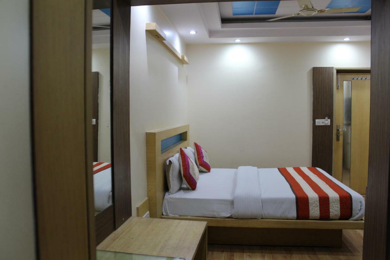 Hotel Lav Kush Deluxe " 3 Min Walking From New Delhi Railway Station " Luaran gambar