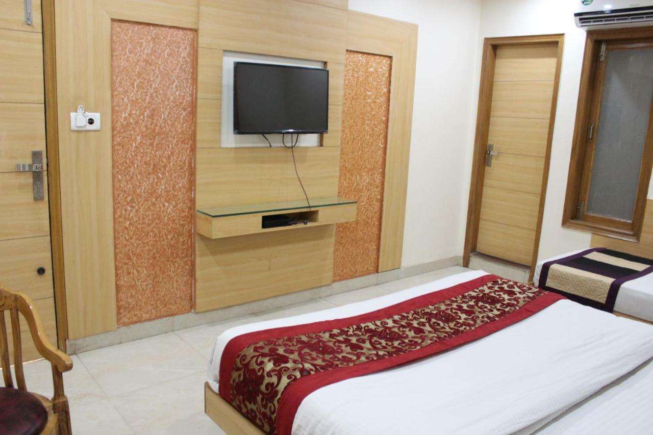 Hotel Lav Kush Deluxe " 3 Min Walking From New Delhi Railway Station " Luaran gambar